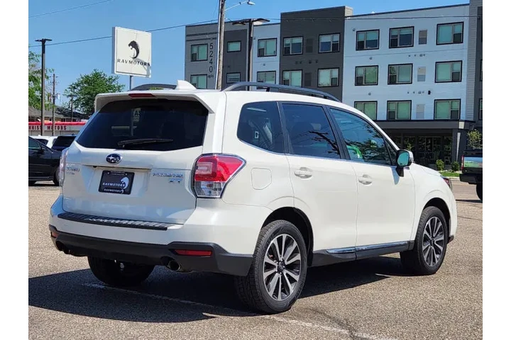 $18495 : 2017 Forester 2.0XT Touring image 10