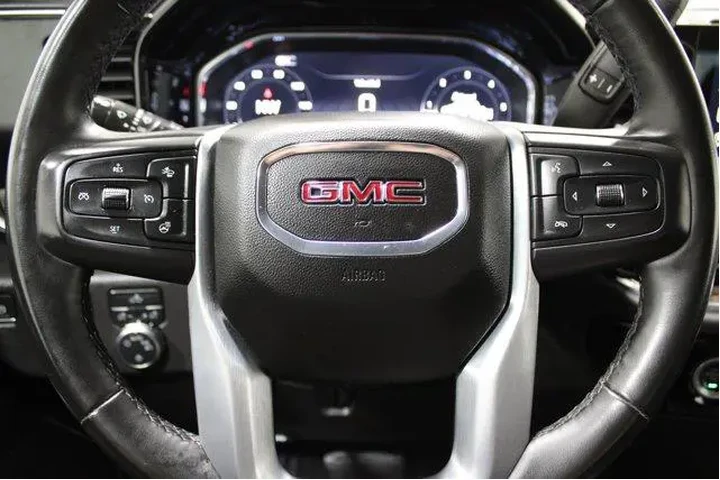 $39998 : GMC Sierra 1500 2024 4x4 SLE image 9