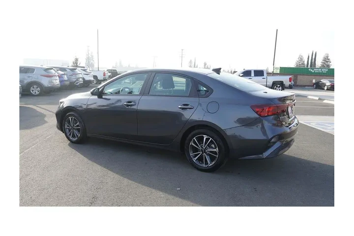 $17500 : 2024 Forte LXS image 8