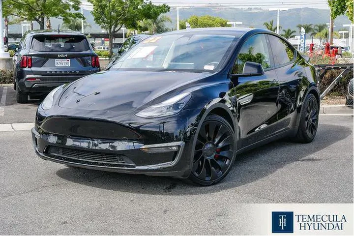 $31000 : Tesla Model Y 2022 AWD Perfo image 1