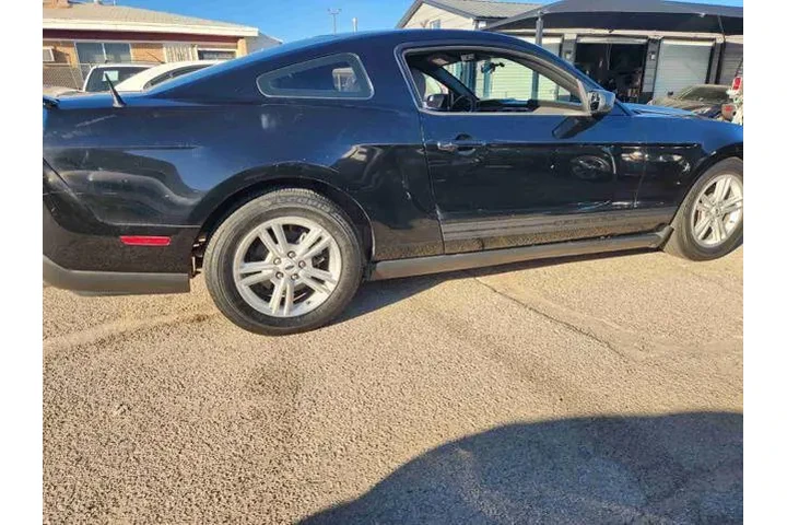 $5995 : 2012 Mustang V6 image 4