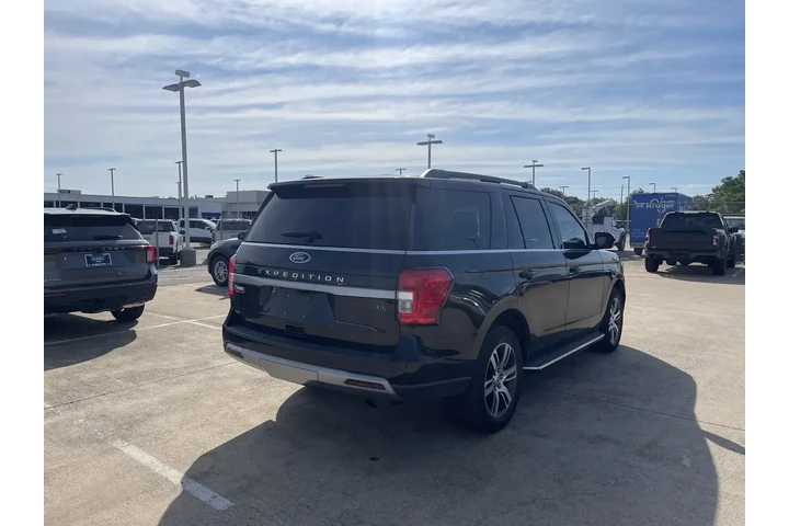 $39959 : Ford Expedition 2022 4x2 XLT image 3