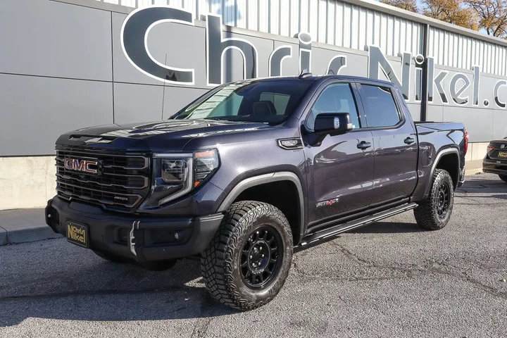$63587 : 2023 Sierra 1500 4WD Crew Cab image 1