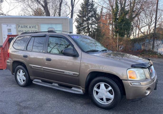 $3995 : 2002 GMC Envoy SLE image 1