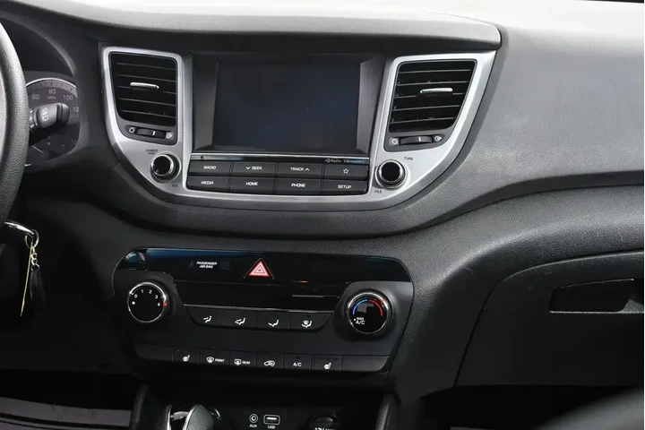 $10955 : Hyundai TUCSON 2018 AWD SE 4 image 9