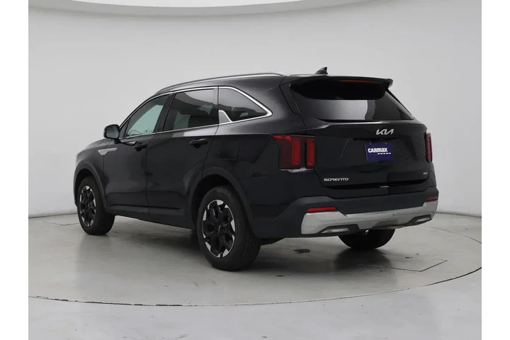 $25998 : Kia Sorento 2024 AWD S 4dr S image 2