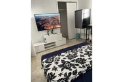 $750 : Habitación en casa de familia thumbnail