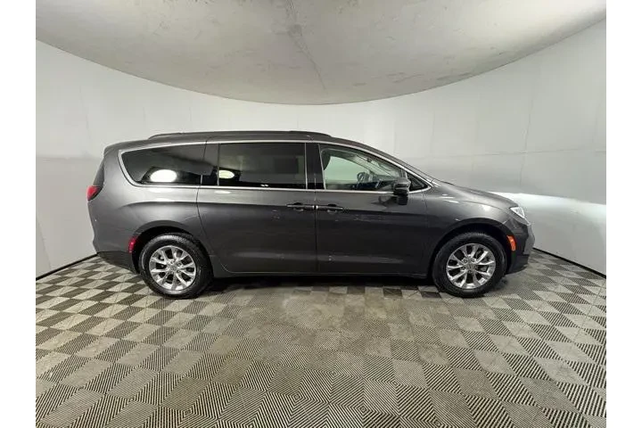 $30498 : Chrysler Pacifica 2022 AWD T image 5