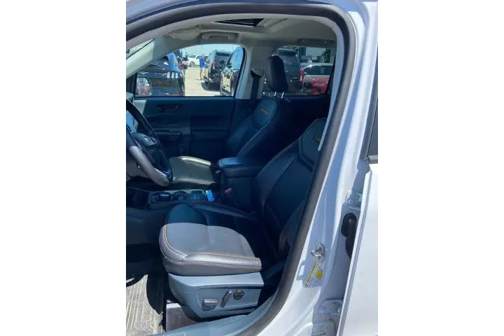 $31136 : Ford Maverick 2023 AWD XLT 4 image 5