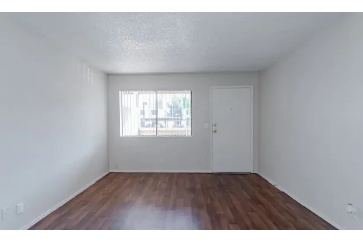 $1000 : 1Beds  Apt in Las Vegas, NV image 6