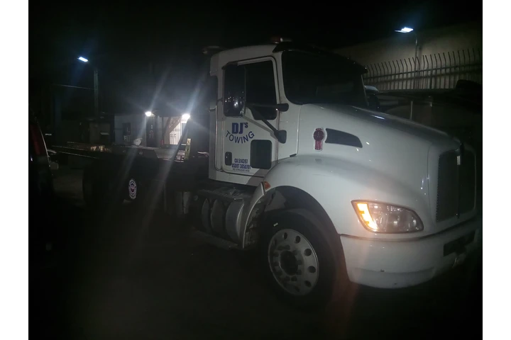 Grua las 24 hrs(323) 451-2187 image 1