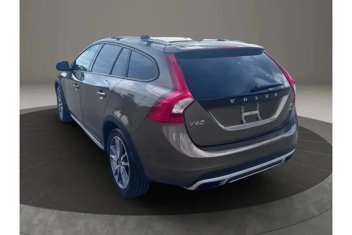 $13900 : 2016 V60 Cross Country T5 image 5