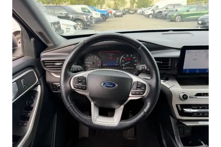 $29800 : Ford Explorer 2023 XLT 4dr S image 5