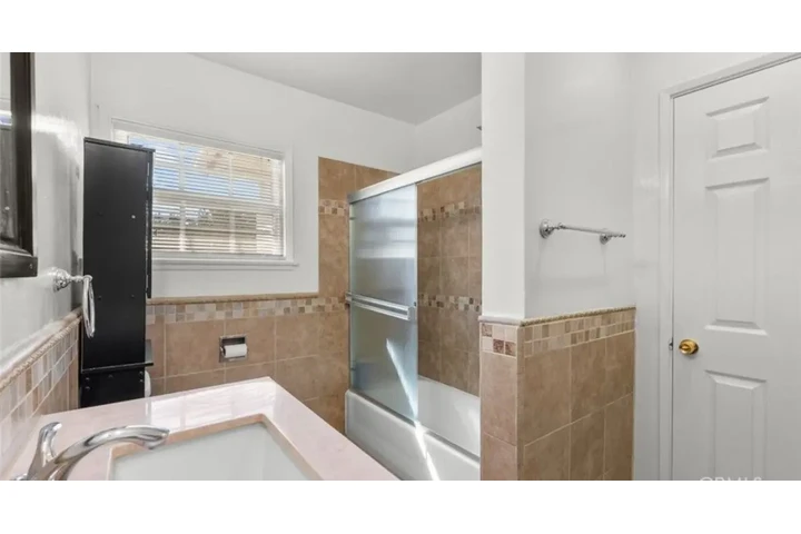 $2500 : 3 Bedroom House in Los Angeles image 8