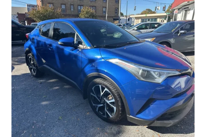 $12995 : 2018 C-HR XLE image 8