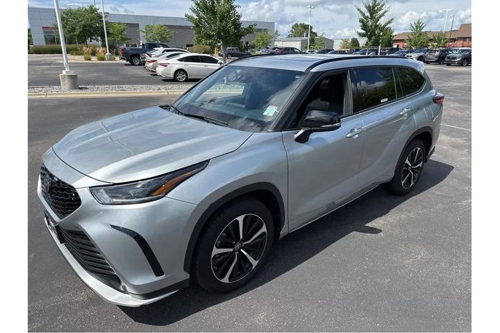 $33997 : 2021 Highlander XSE image 9