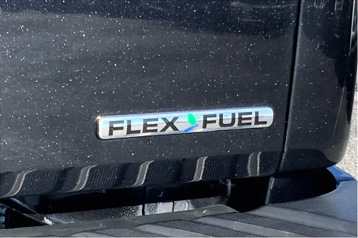 $16588 : Ford F-150 2014 4x2 STX 4dr image 9