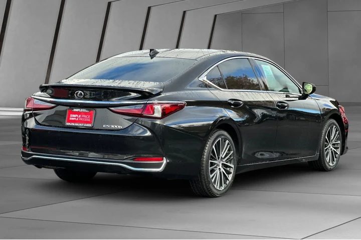 $35500 : Lexus ES 300h 2023 4dr Sedan image 4