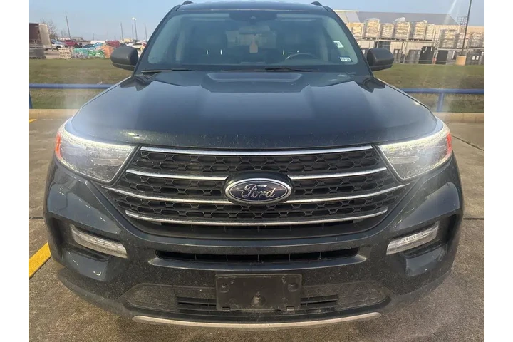 $27061 : Ford Explorer 2023 XLT 4dr S image 1