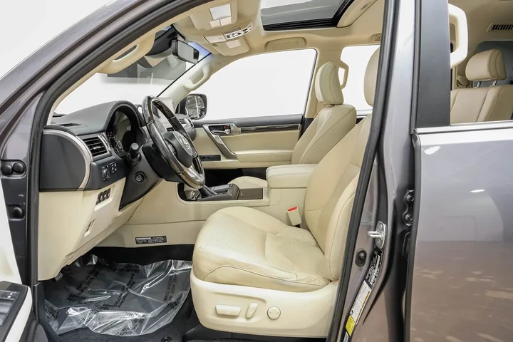 $45990 : 2022 GX 460 Luxury 4WD image 5