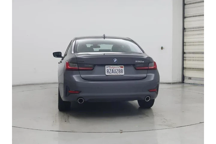 $27998 : BMW 3 Series 2022 330e 4dr S image 6