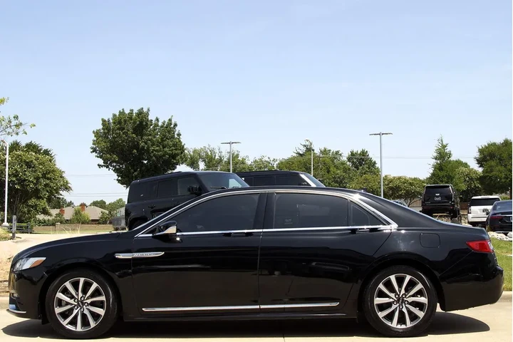 $26991 : 2018 Continental Premiere image 9