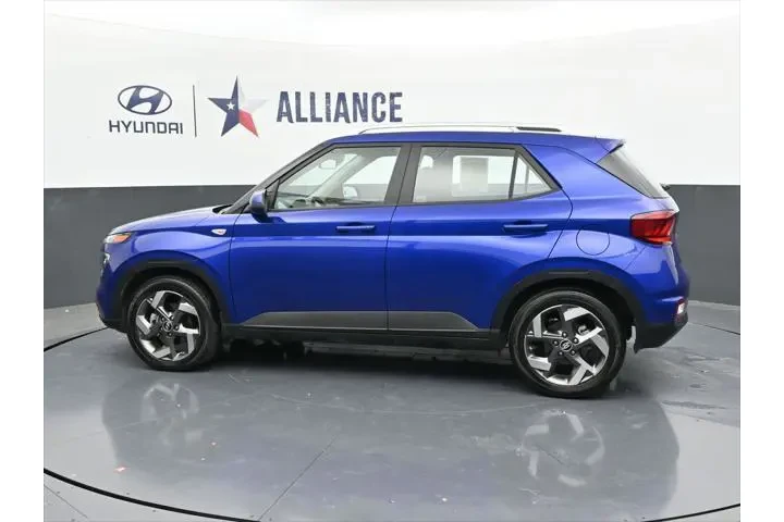 $19891 : Hyundai VENUE 2024 SEL 4dr C image 3