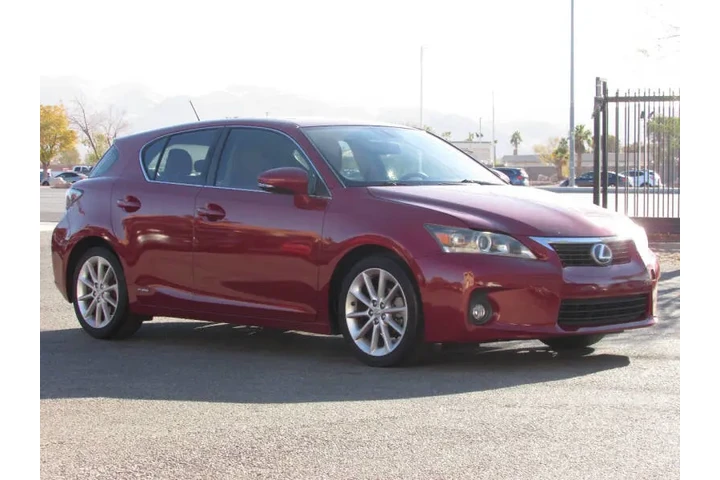 $10995 : 2012 CT 200h image 2