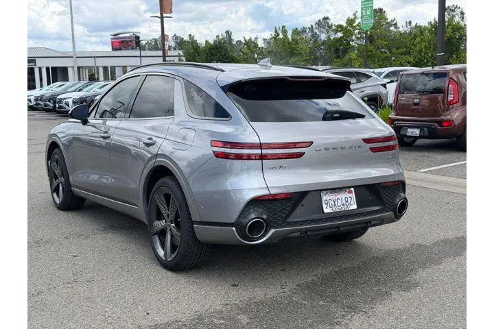 $37991 : Genesis GV70 2023 AWD 2.5T S image 7