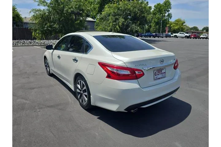 $15995 : Nissan Altima 2017 2.5 SL 4d image 5