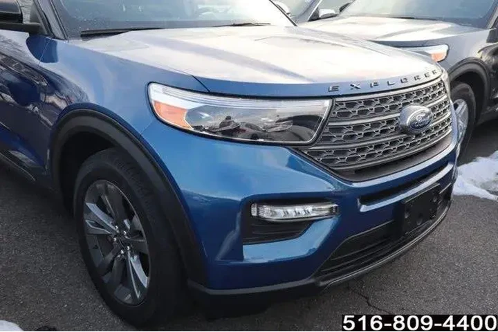 $28247 : Ford Explorer 2022 AWD XLT 4 image 2