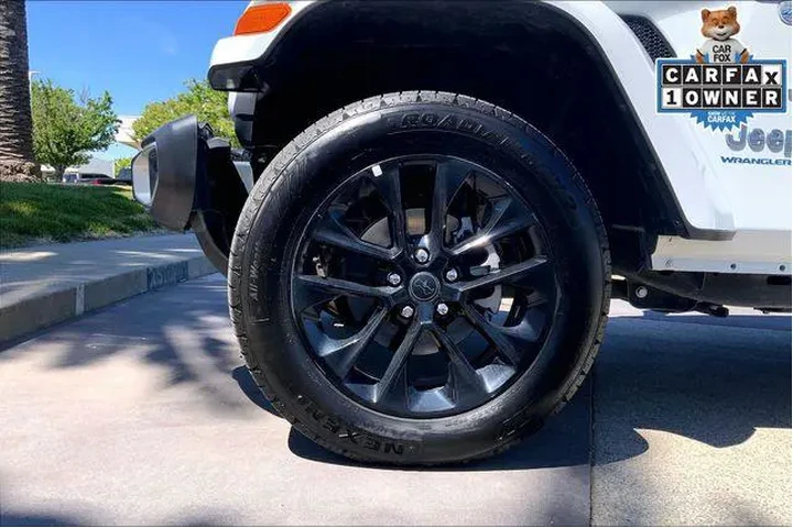 $33985 : Jeep Wrangler 2024 4x4 Sahar image 9
