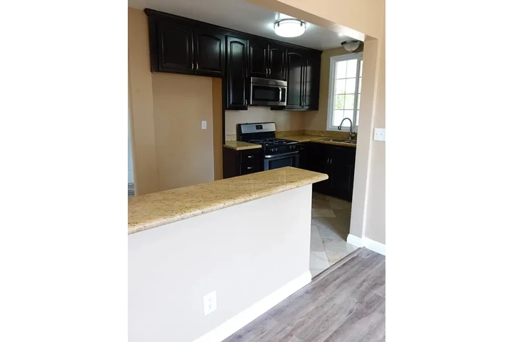 $2650 : Beautiful 3Bed House For Rent image 4