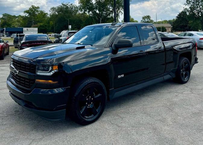 $19900 : 2018 Silverado 1500 Custom image 5