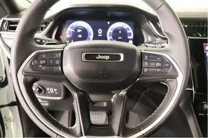 $34235 : Jeep Grand Cherokee L 2025 4 image 3