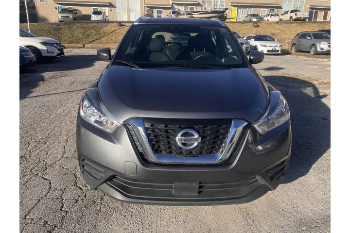 $8999 : 2020 Kicks SV image 4