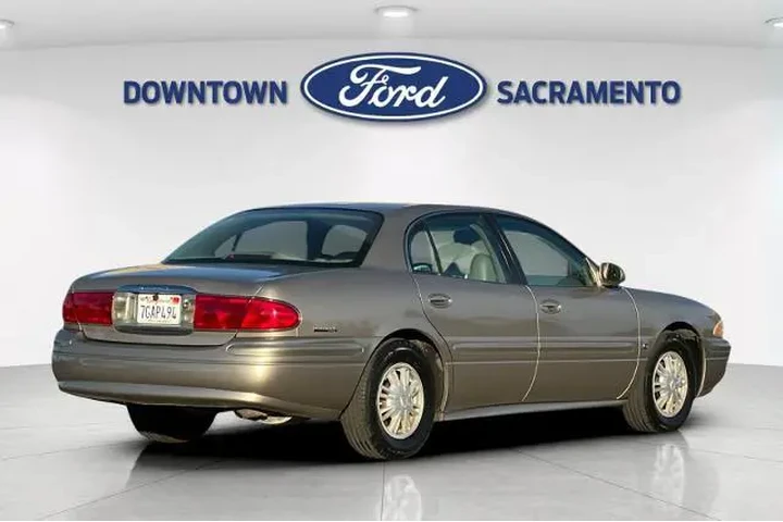 $5900 : Buick LeSabre 2002 Custom 4d image 3