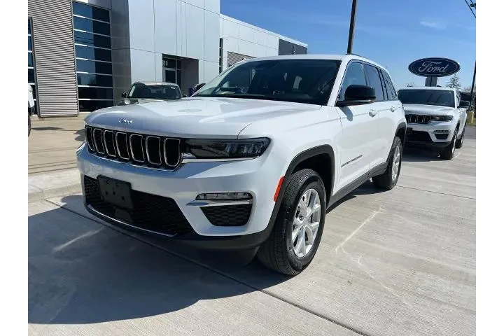 $30000 : Jeep Grand Cherokee 2023 4x4 image 3