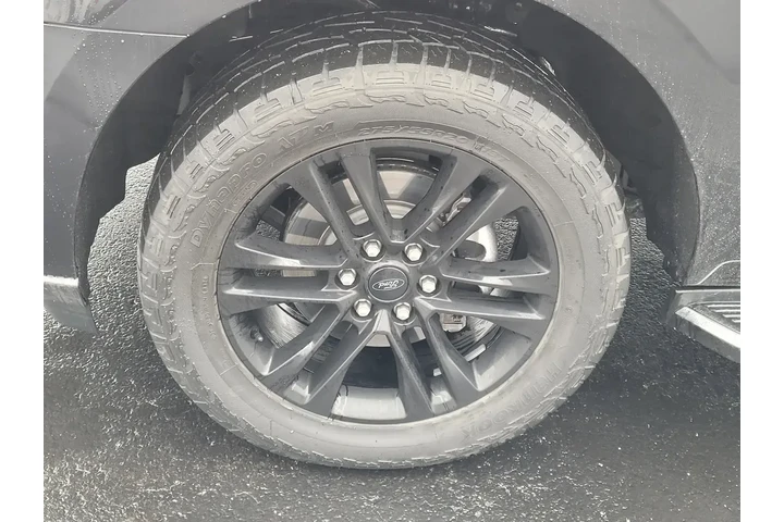 $39988 : Ford Expedition 2022 4x4 XLT image 10