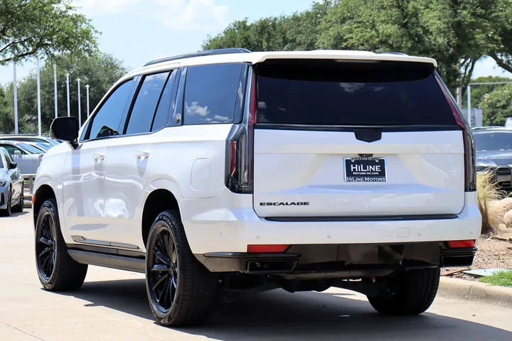 $55550 : 2021 Escalade Sport image 10