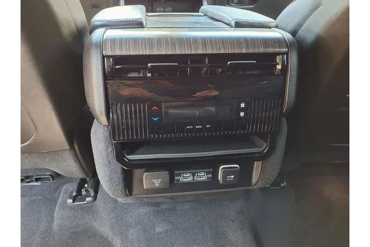 $39986 : Jeep Wagoneer L 2024 4x4 Ser image 6