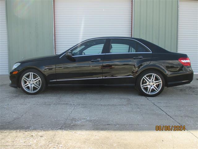 $12995 : 2010 E Class image 6