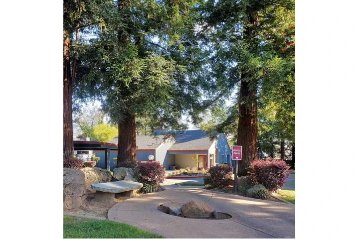 $1575 : Blvd, Citrus Heights, CA 95610 image 1