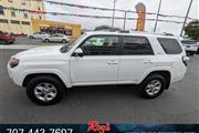 $34995 : 2022 4Runner SR5 4WD SUV thumbnail