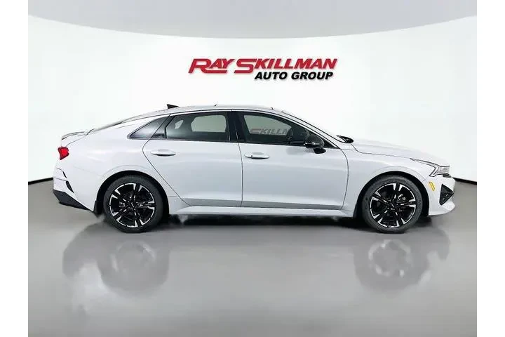 $27988 : Kia K5 2024 GT-Line 4dr Seda image 8