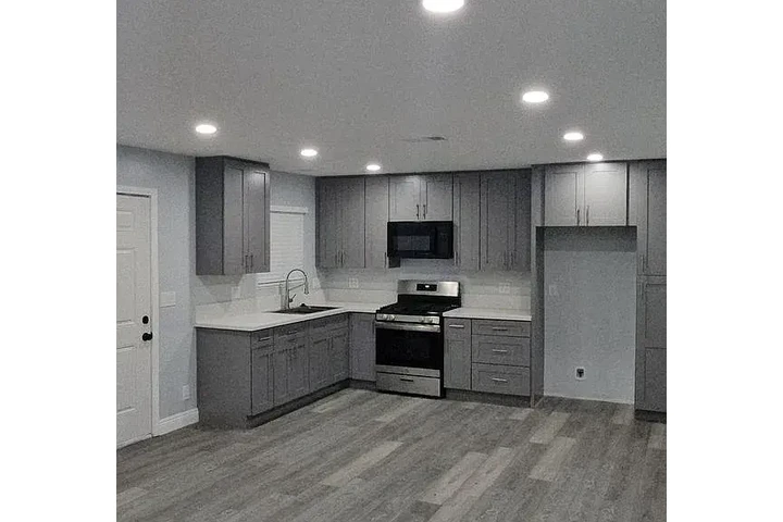 $1880 : Norwalk Blvd, Whittier, CA image 2