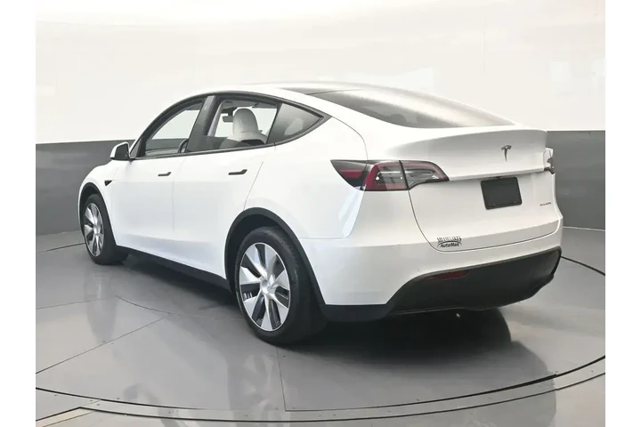 $33000 : Tesla Model Y 2021 AWD Long image 4