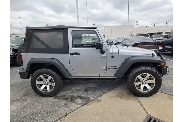 $20992 : Jeep Wrangler 2015 4x4 Sport image 4