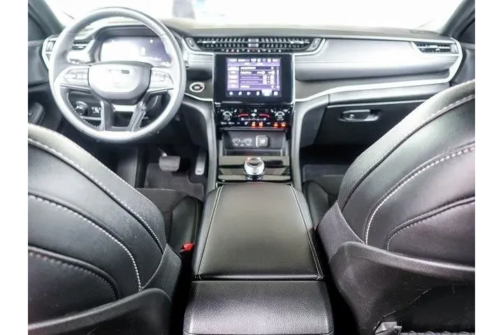 $33650 : Jeep Grand Cherokee L 2024 4 image 4