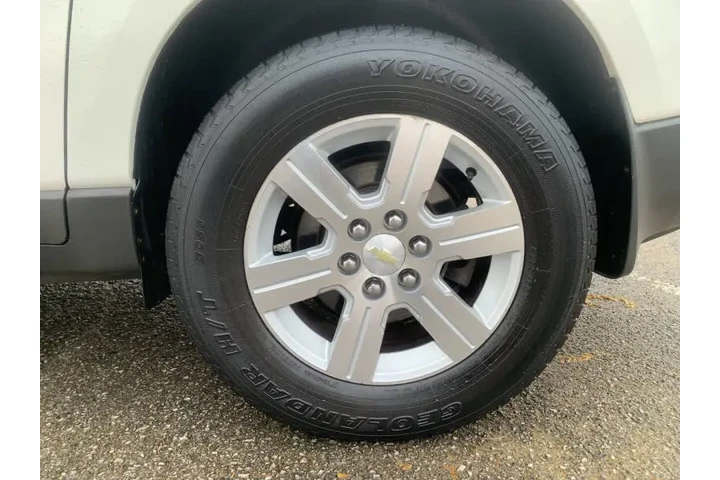 $4995 : 2011 Traverse LT image 10